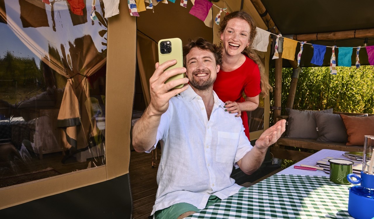 Zonder zorg(en) op vakantie? Zo is je mobiel extra veilig